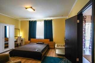 Гостиница Гостевой дом Лорис Анапа Апартаменты с 1 спальней (для 4 взрослых)-6